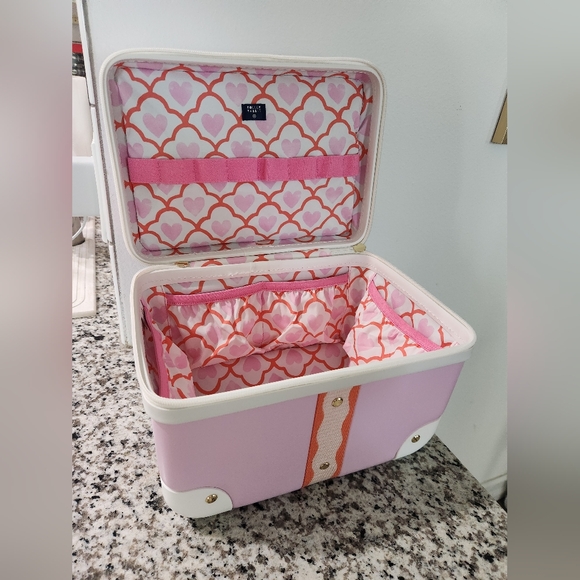 Roller Rabbit + Target Vanity Case - Picture 5 of 6